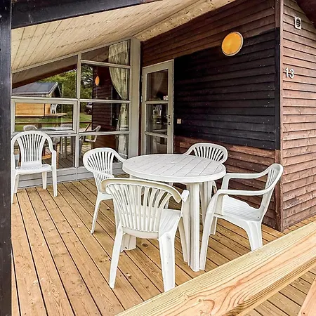 2 Bedroom Amazing In Ferienhaus *