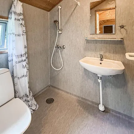 Ferienhaus 2 Bedroom Amazing In